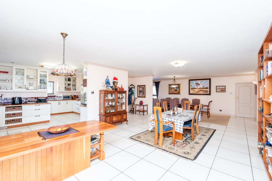 4 Bedroom Property for Sale in Myburgh Park Western Cape